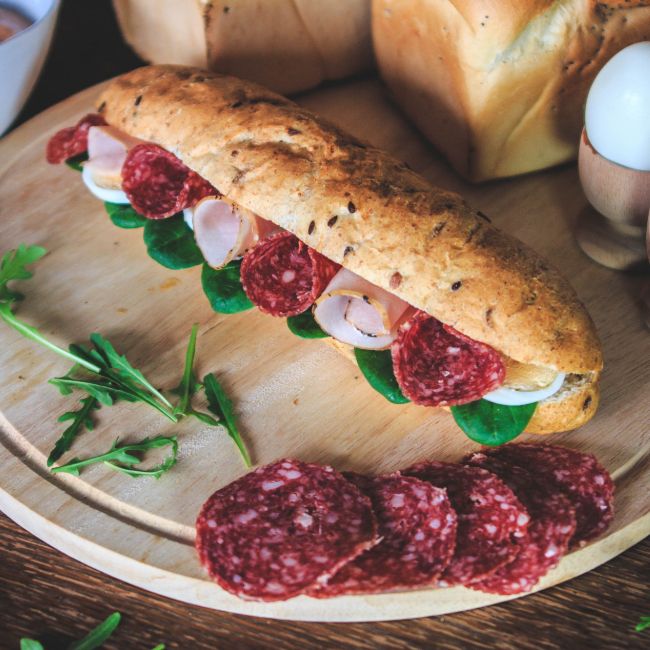 Sandwich Salami Aura